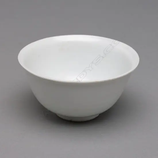 Chinese porcelain bowl - c.1700,